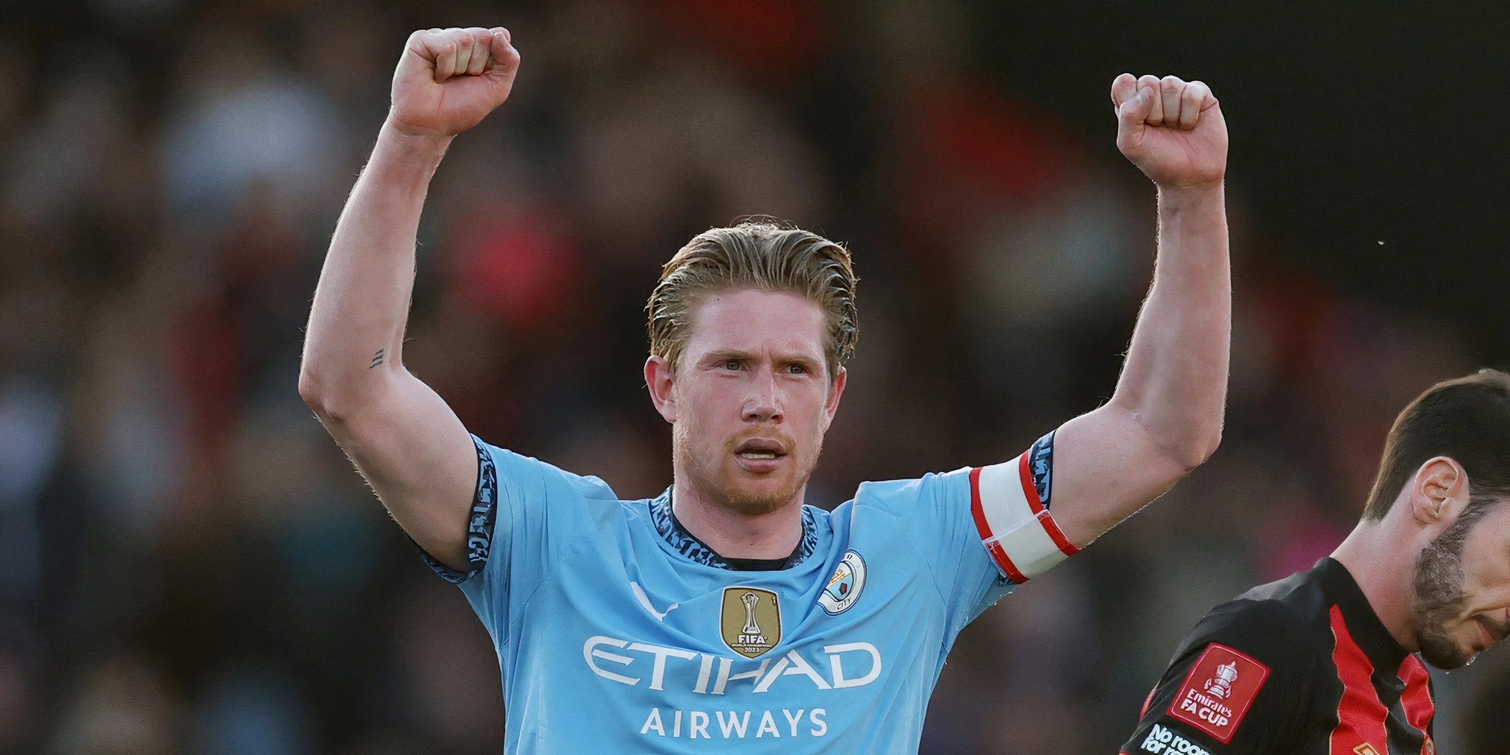 Kevin De Bruyne, nhạc trưởng tài ba của Manchester City trong một pha bóng