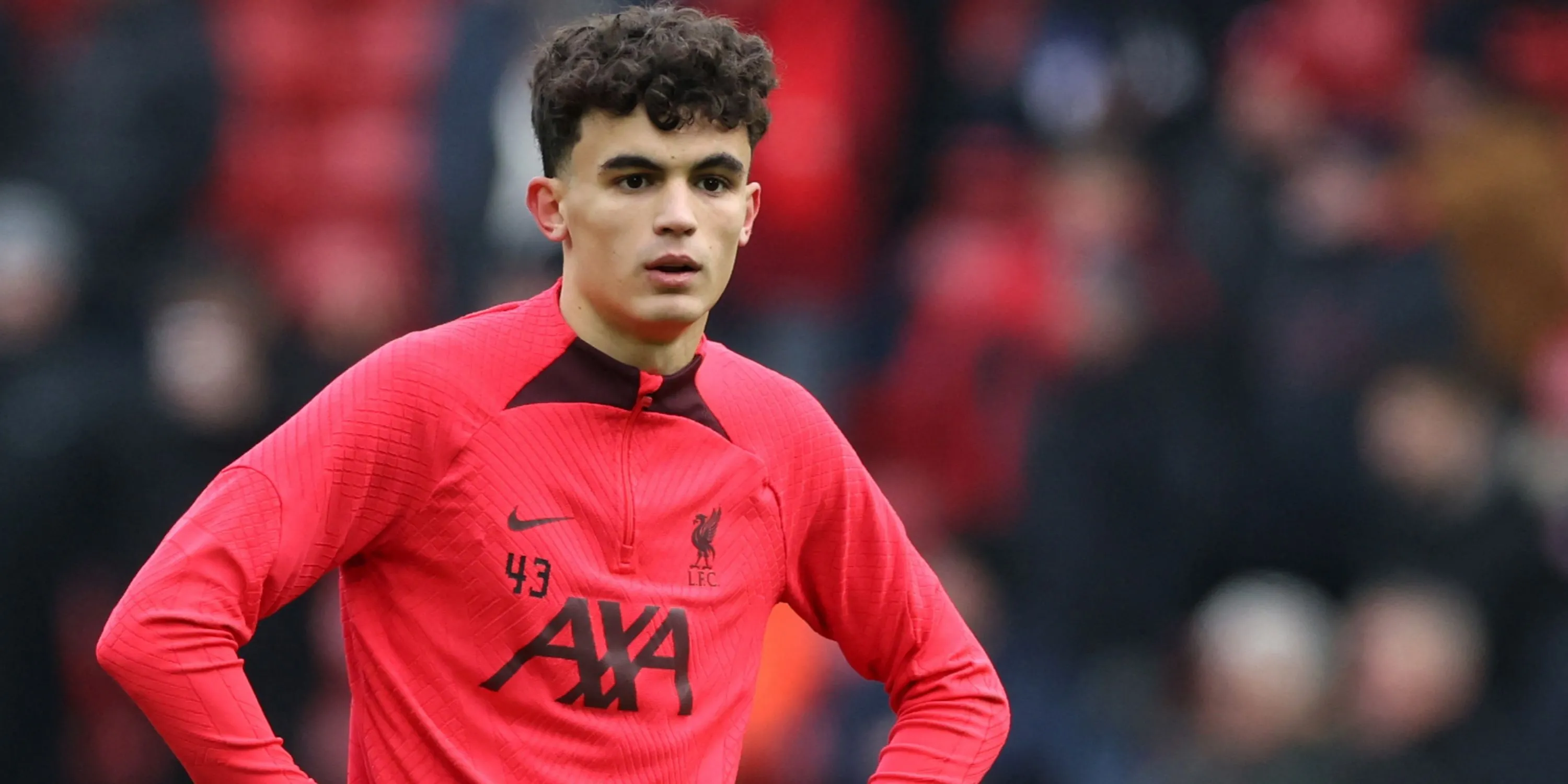 Tiền vệ Stefan Bajcetic của Liverpool, người có thể đá hậu vệ phải