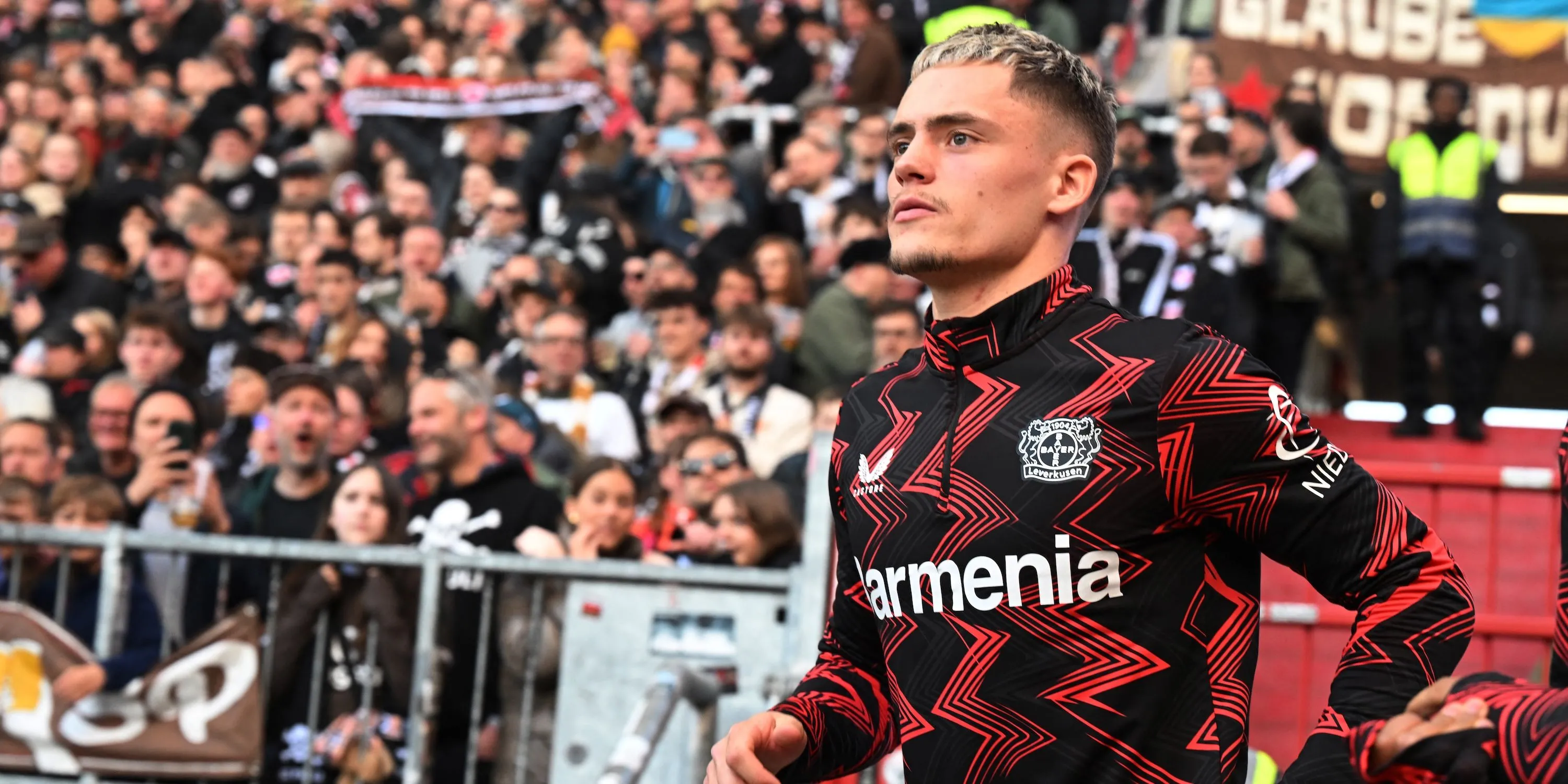 Florian Wirtz thi đấu cho Bayer Leverkusen, đội bóng chủ quản hiện tại của anh.
