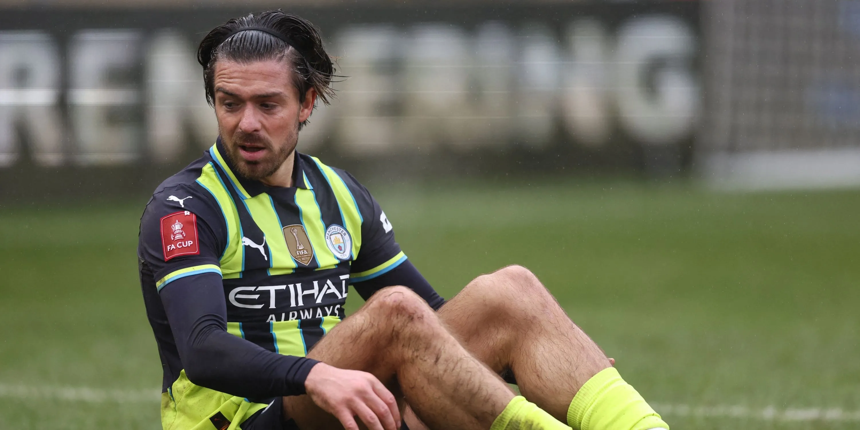 Jack Grealish có thể sẽ chuyển sang một câu lạc bộ khác tại Ngoại hạng Anh sau khi rời Man City.