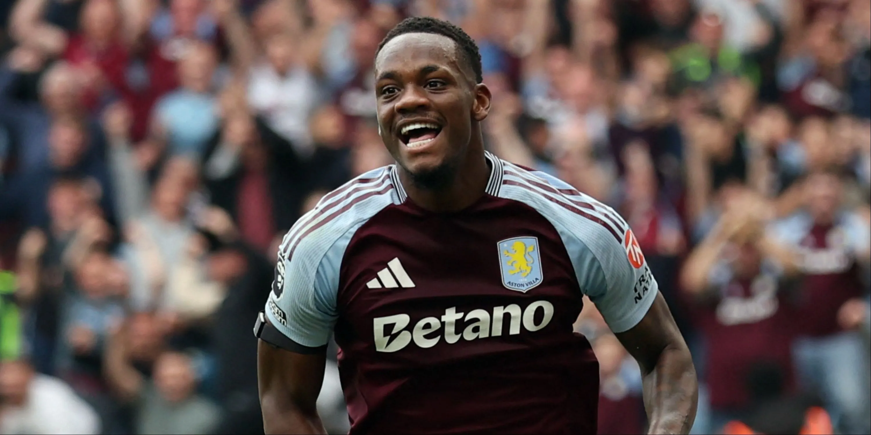 Jhon Duran khi còn thi đấu cho Aston Villa trước khi chuyển sang Trung Đông