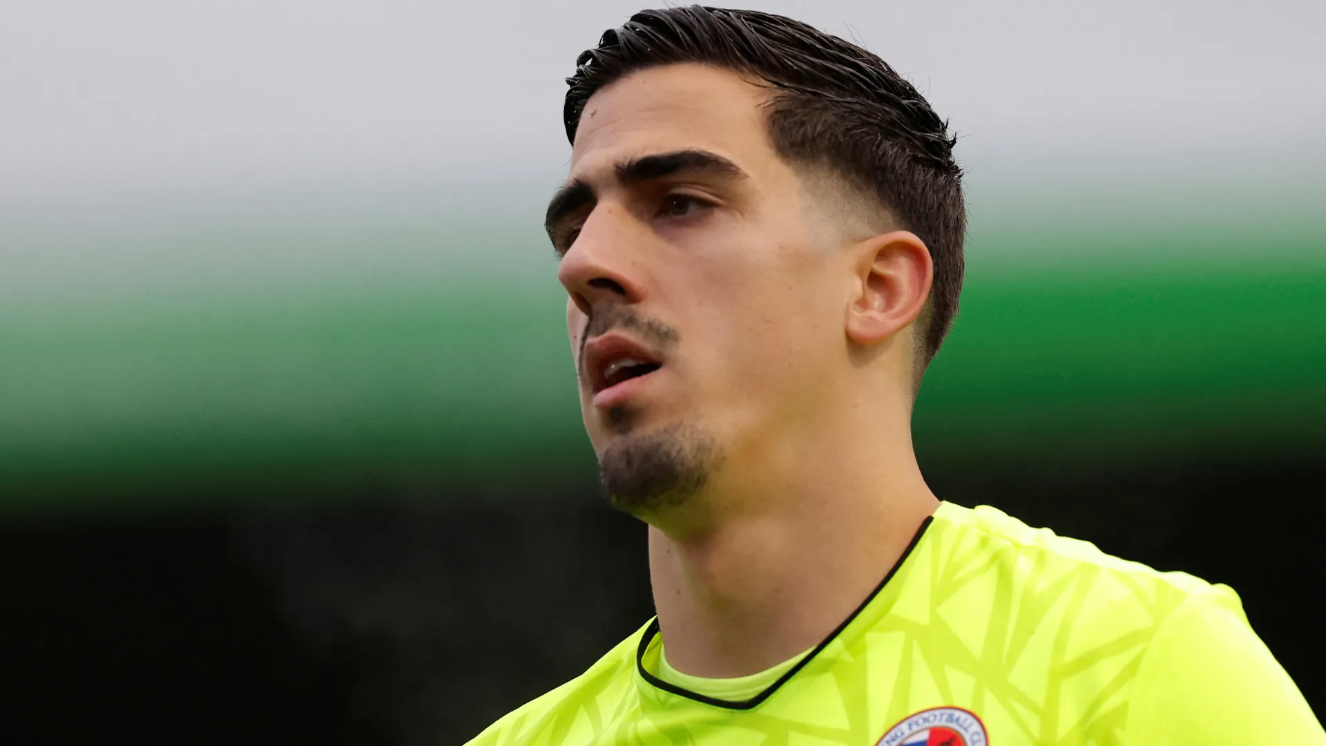Joel Pereira khoác áo Reading FC.