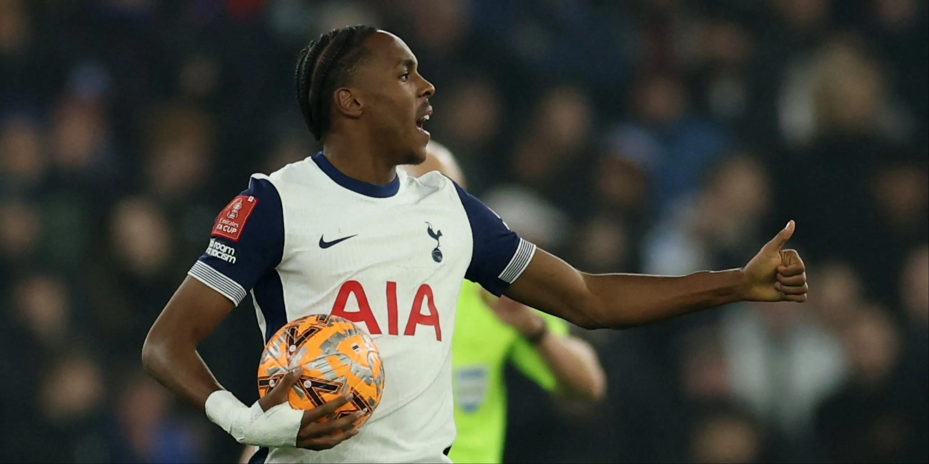 Mathys Tel thời còn khoác áo Bayern Munich