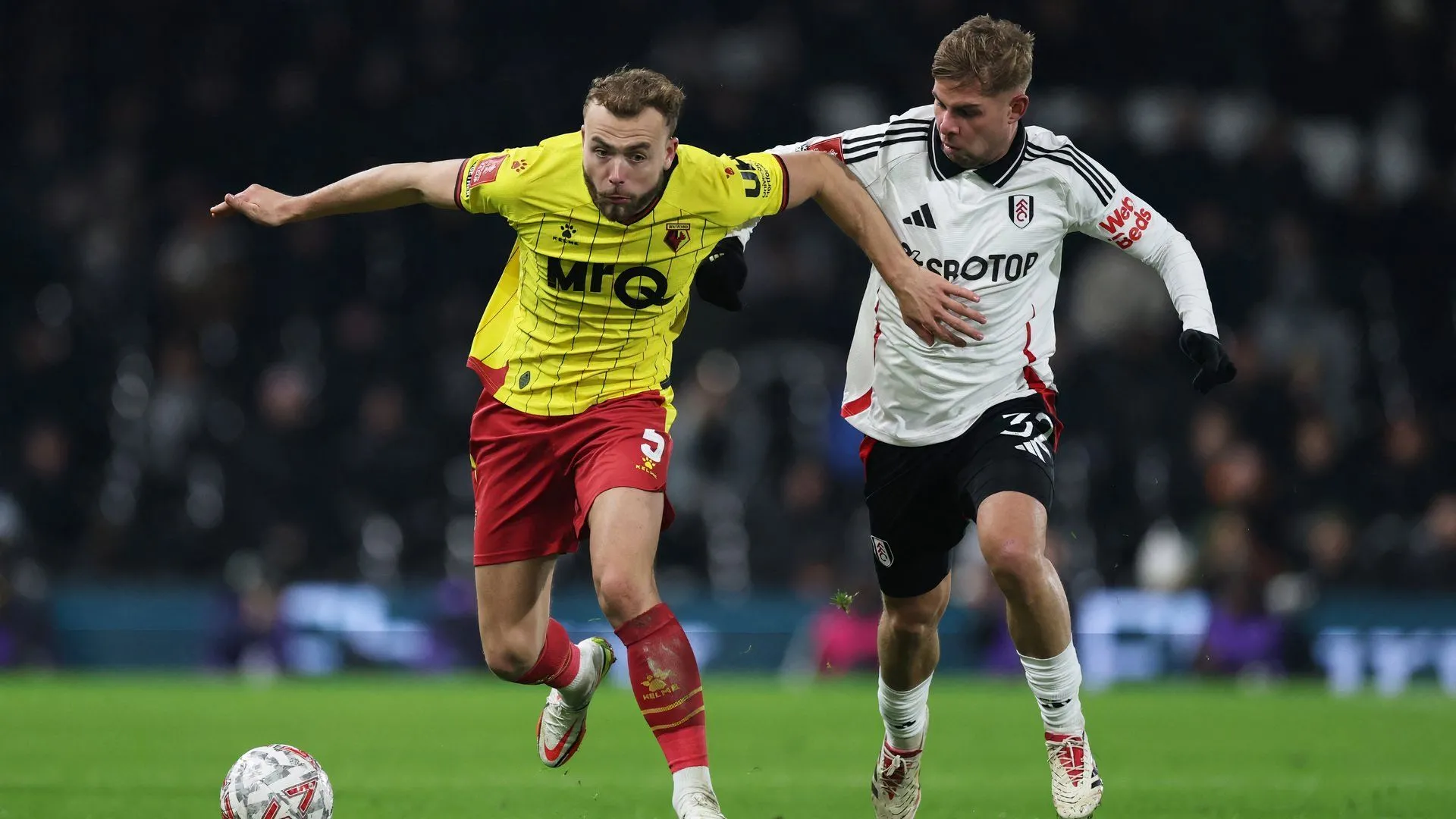 Trung vệ Ryan Porteous trong trận đấu của Watford