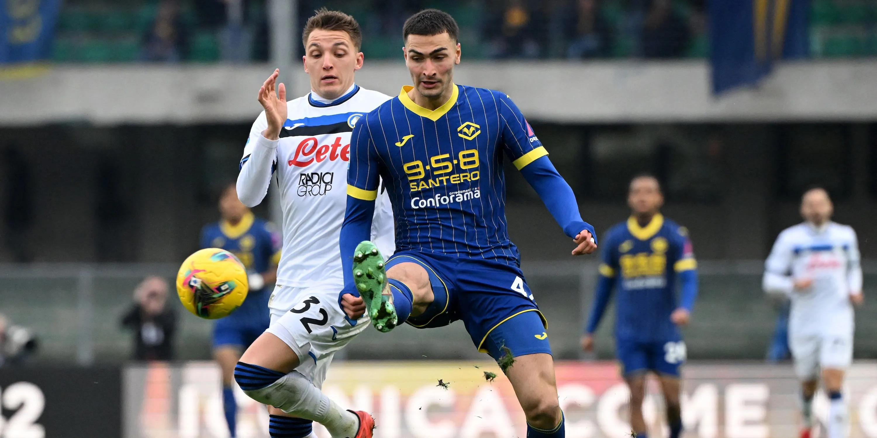 Trung vệ trẻ Diego Coppola của Hellas Verona