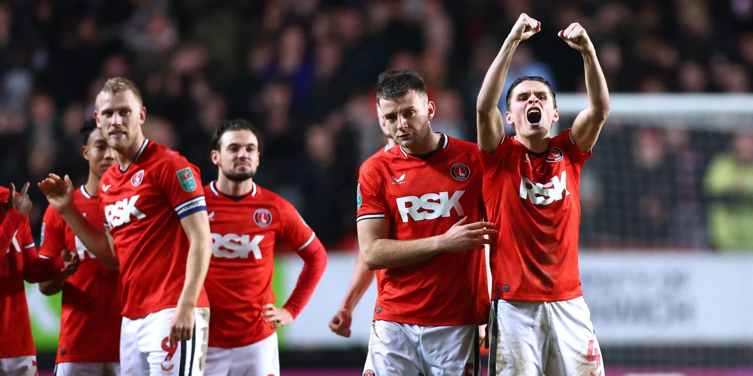 Đội Charlton Athletic thi đấu tại The Valley.