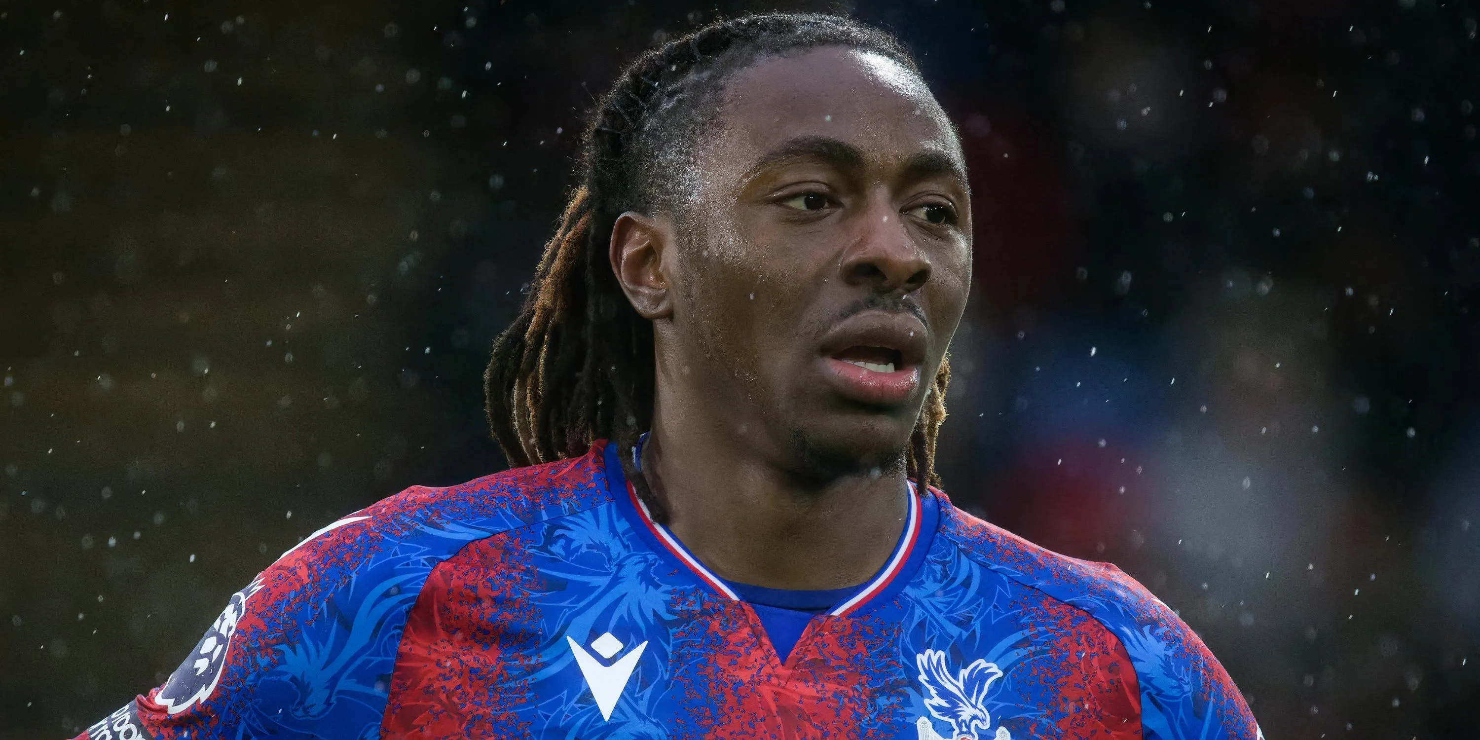 Eberechi Eze thi đấu năng nổ trong màu áo Crystal Palace tại Premier League