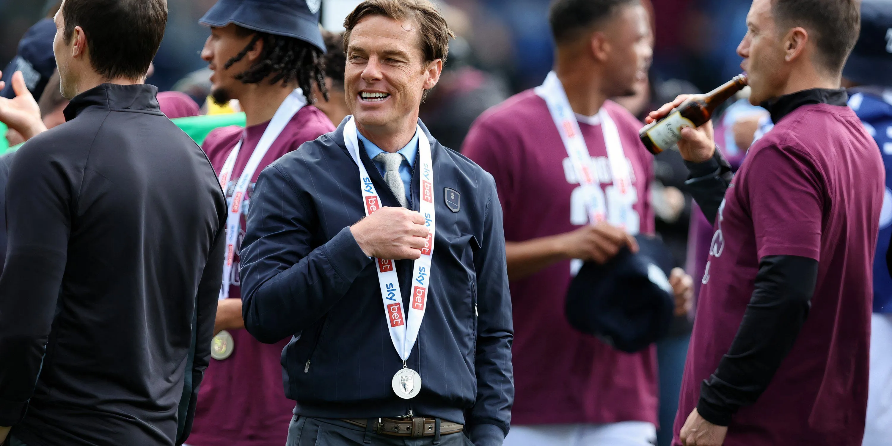Huấn luyện viên Scott Parker của Burnley đang tìm kiếm những bản hợp đồng chất lượng cho mùa giải mới
