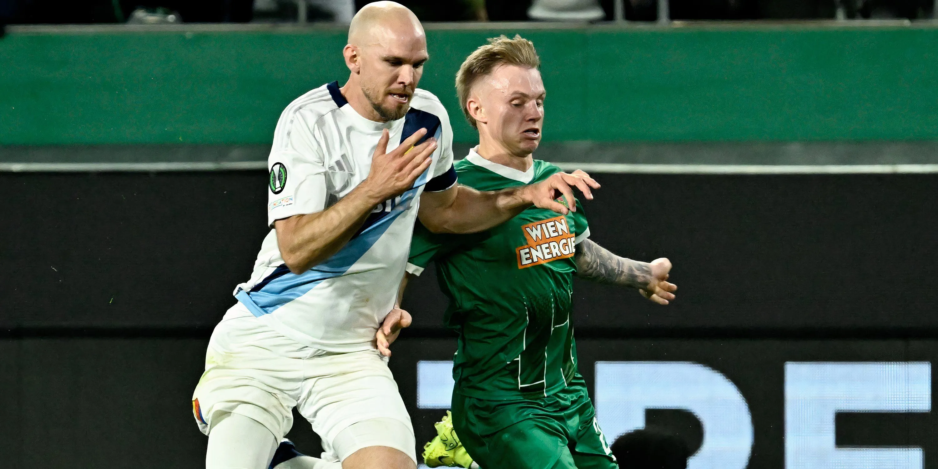 Isak Jansson, cầu thủ Rapid Vienna được liên hệ với Celtic, tiềm năng là một phát hiện mới như các CLB bóng đá Anh thường tìm kiếm