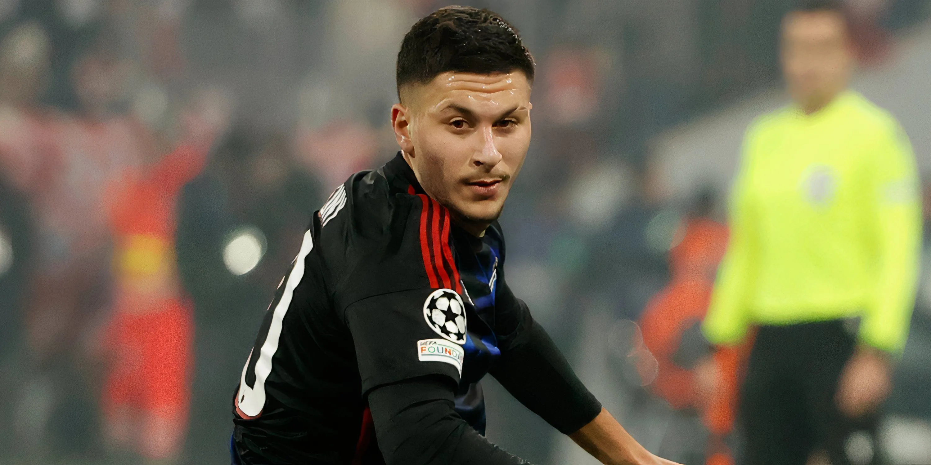 Roony Bardghji thi đấu cho FC Copenhagen trước khi chuyển đến Barcelona