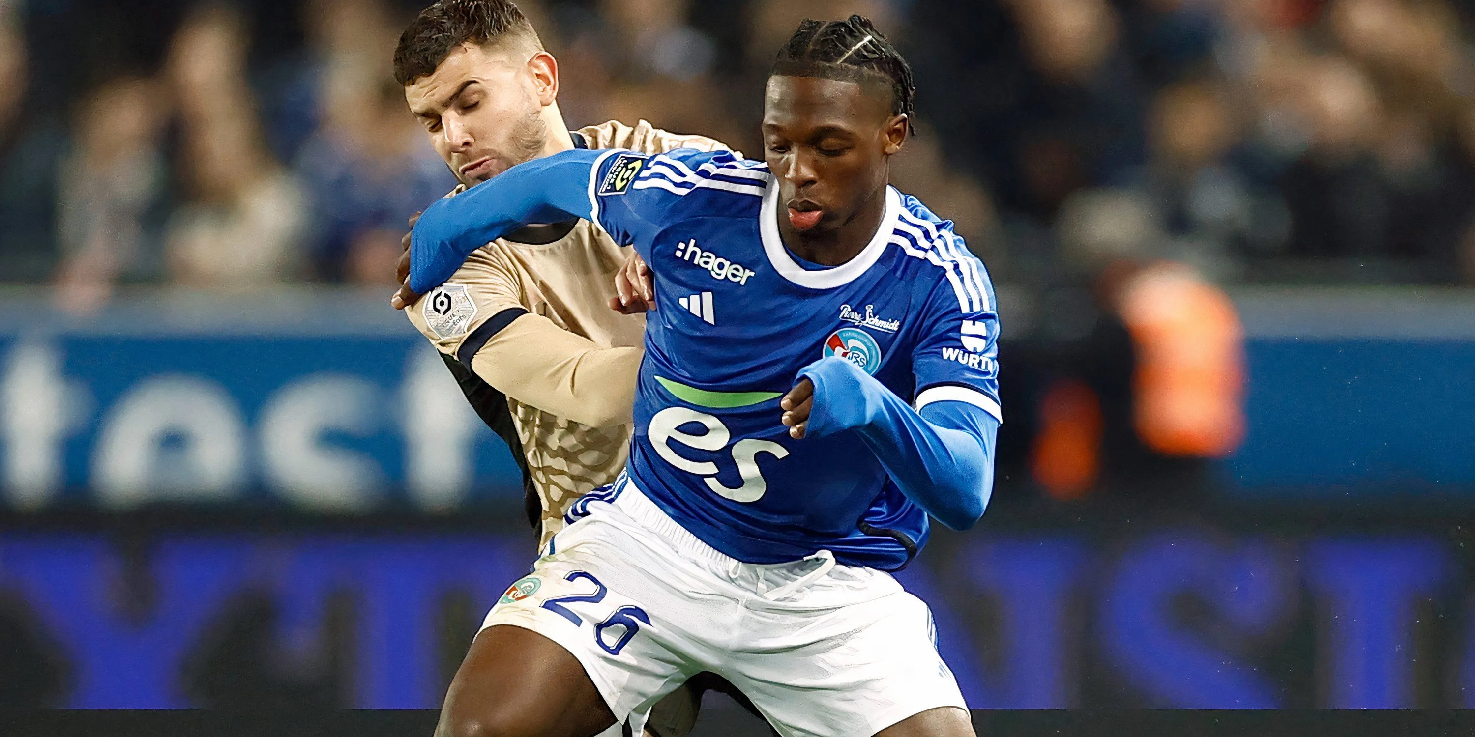 Tiền đạo cánh Dilane Bakwa của RC Strasbourg, mục tiêu chuyển nhượng của Leeds