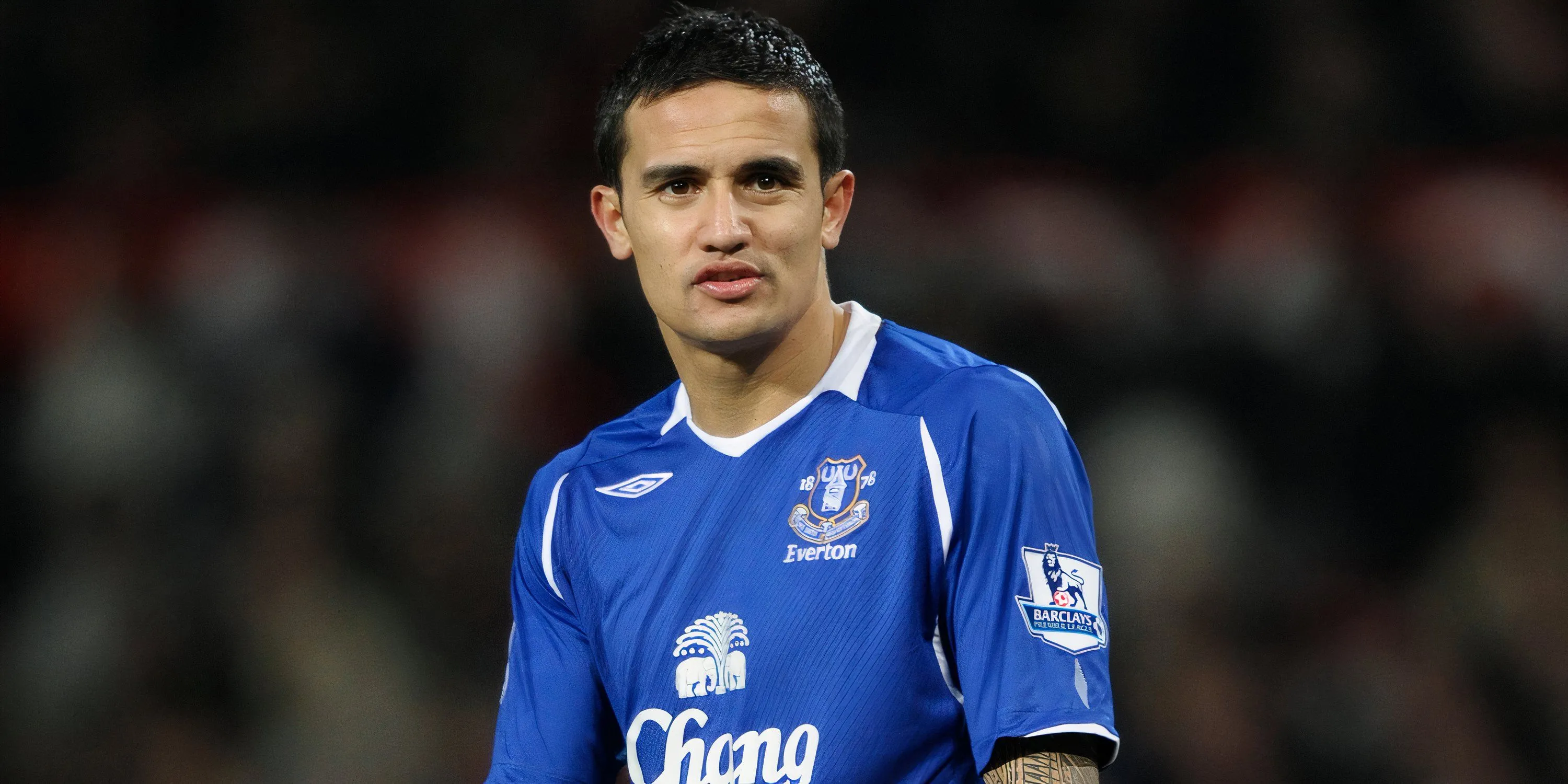 Tim Cahill ăn mừng bàn thắng cho Everton