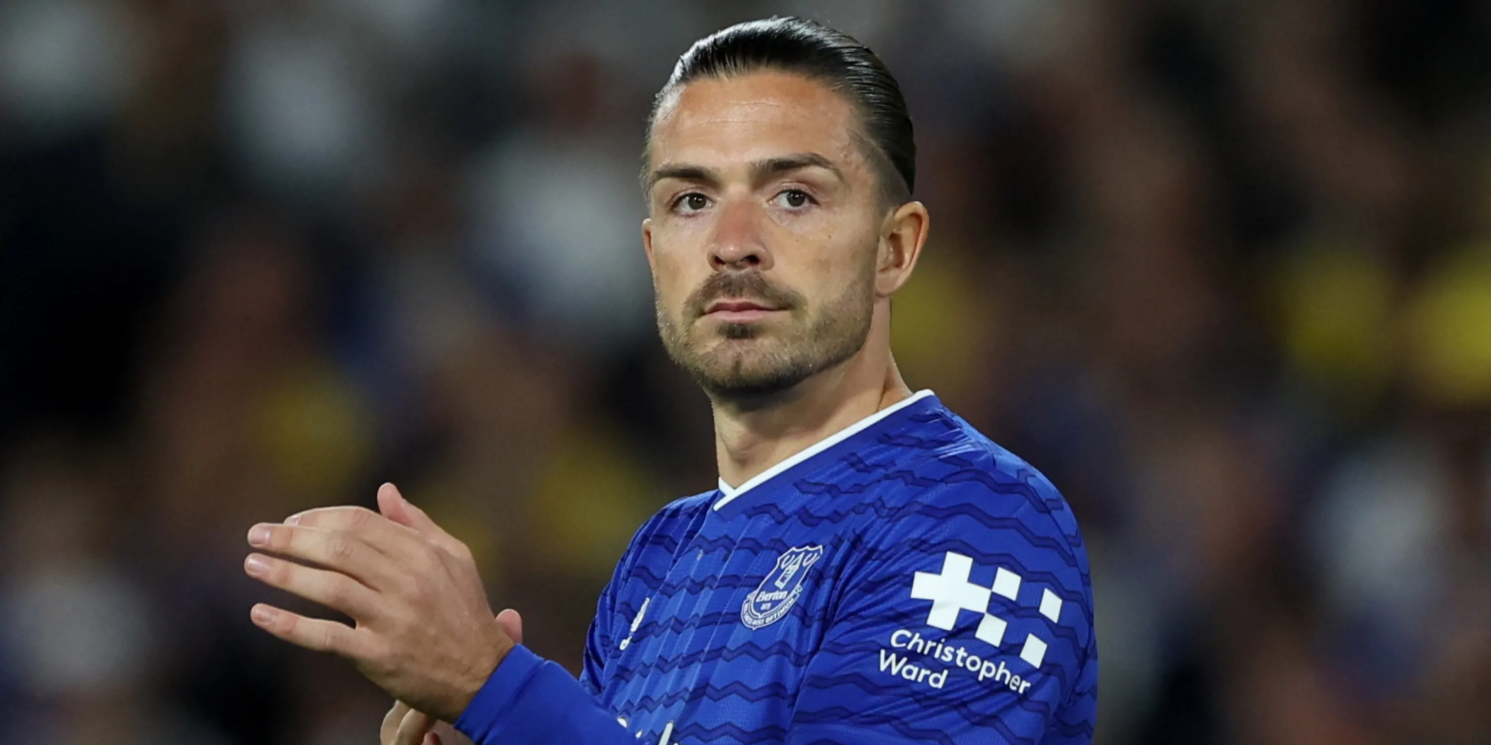 Tân binh Jack Grealish, ngôi sao được kỳ vọng của Everton, trong buổi tập.