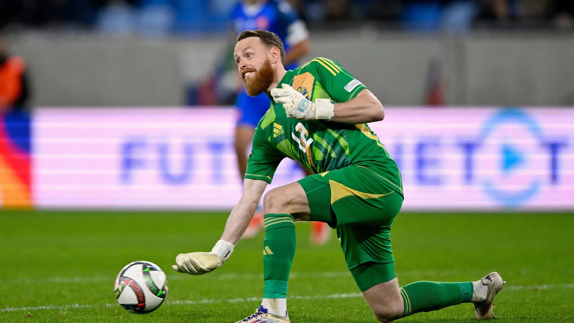 Thủ môn Viktor Johansson tập luyện cùng Stoke City