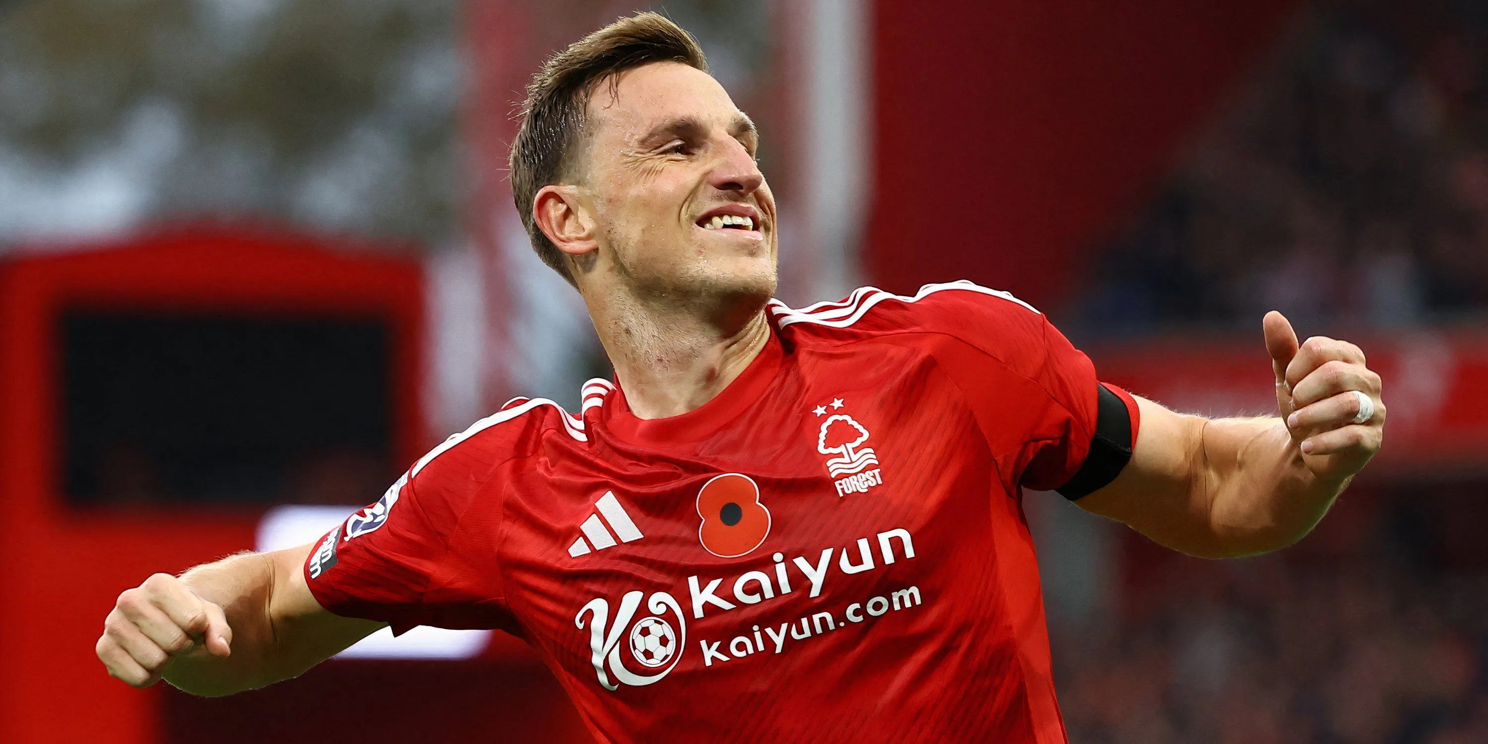 Tiền đạo Chris Wood của Nottingham Forest ăn mừng bàn thắng.