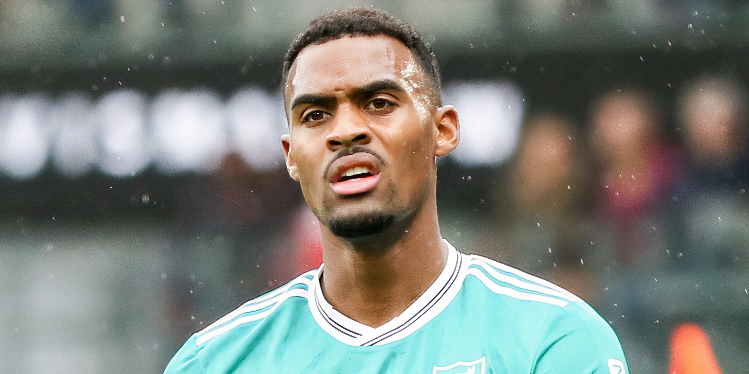 Ryan Gravenberch trong tình huống tấn công cho Liverpool